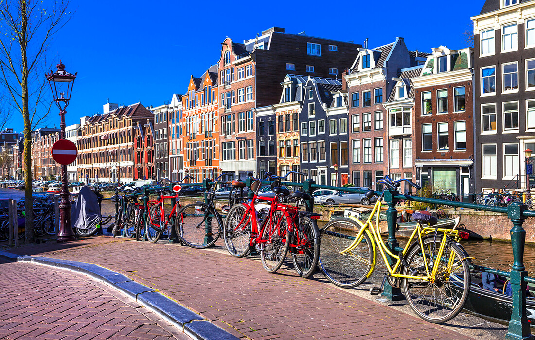 Bicikli na  putovanju u Amsterdam