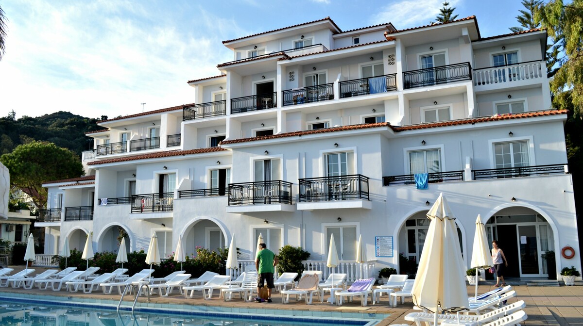 Zakintos, Hotel Paradise Beach, pogled na hotel sa bazena