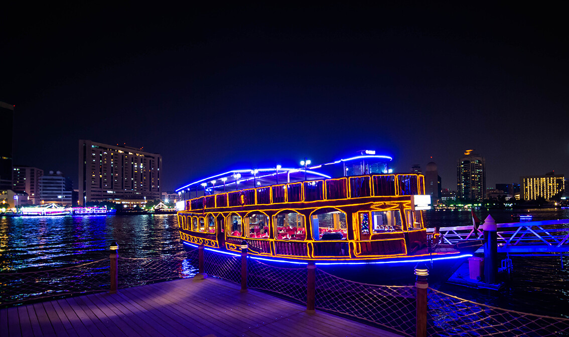  Dhow Cruise - krstarenje uz večeru, putoavnje u Dubai, daleka putovanja, garantirani polasci