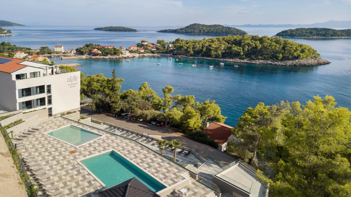 1737379567-Hotel Alfir, Blato, Korčula, pogled na otočiće