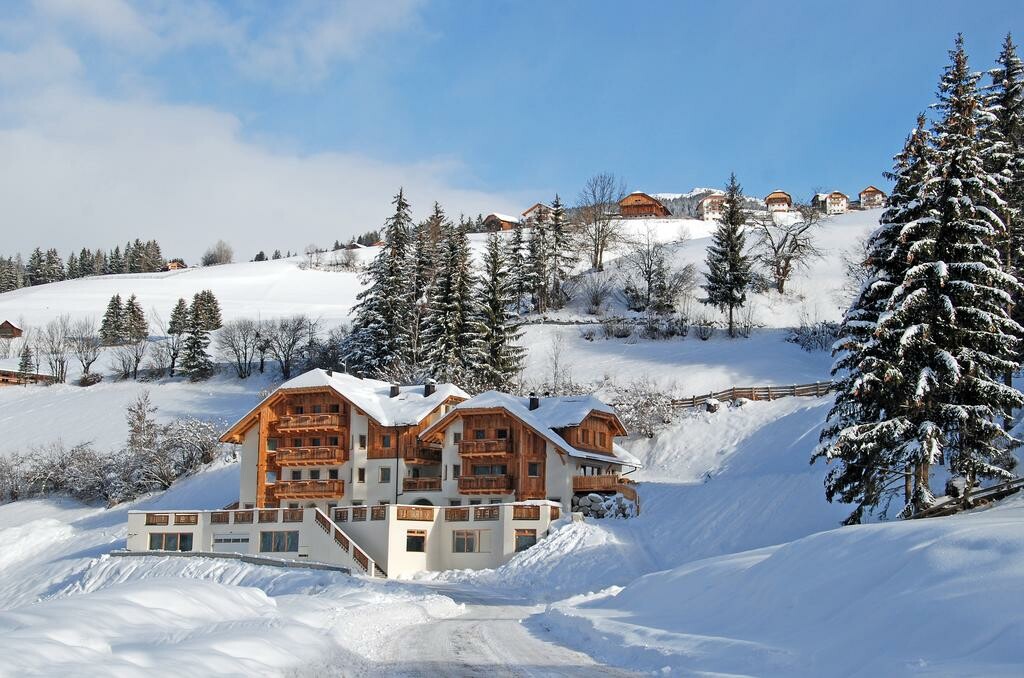 Skijanje u Italiji, skijalište Kronplatz, Residence Baron, pogled izvana