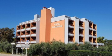 Hotel Albamaris, Biograd
