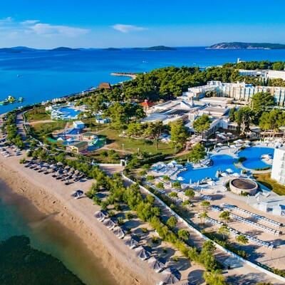 1588587612-Solaris, Hotel Jakov, plaža