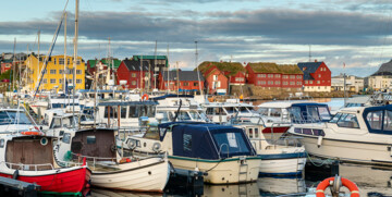Farski otoci, Torshawn,luka Vestaravag, egzotično putovanje avionom, garantirani polasci