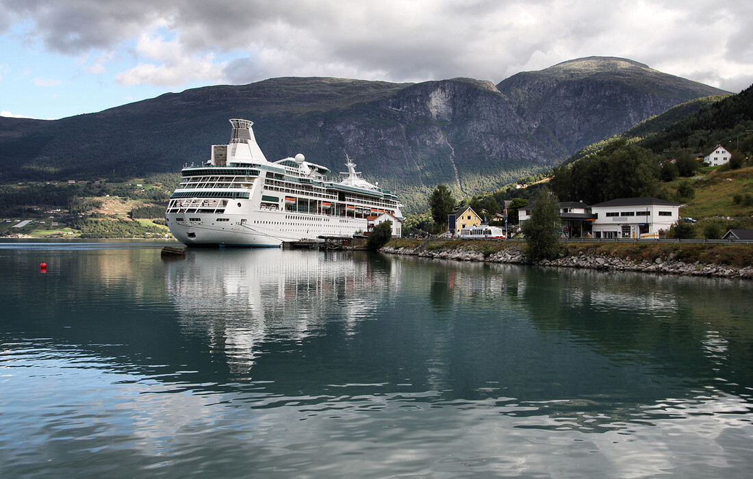 Kruzer na krstarenju Norveškim fjordovima, krstarenja