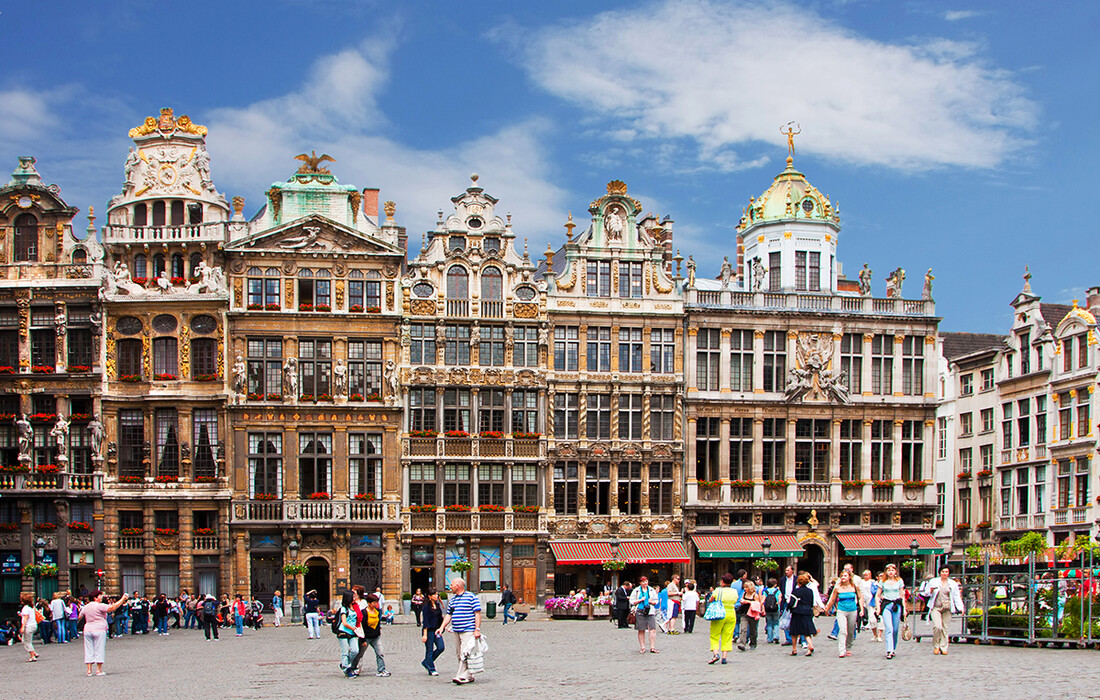 Grand Place u Bruxellesu, putoavanje Zemlje Beneluxa, putovanje autobusom