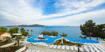 Ljetovanje u Hrvatskoj, odmor, Belvedere Apartmani, bazen uz pogled