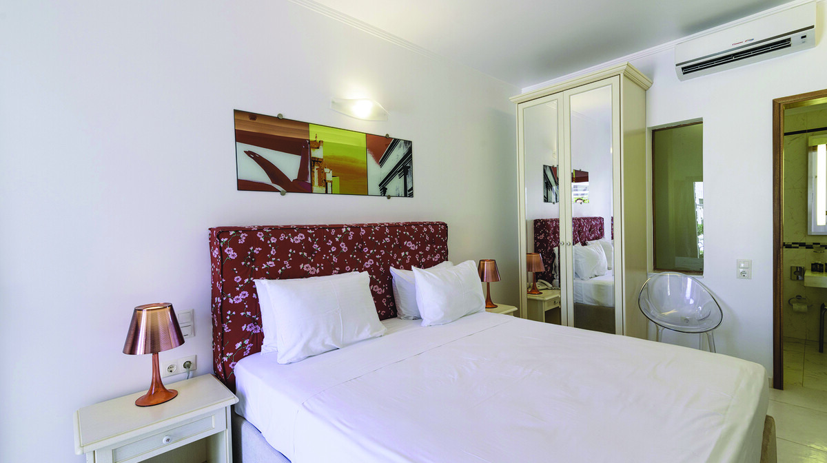Santorini ljetovanje ponuda hotela, Hotel La Mer DeLuxe, primjer sobe